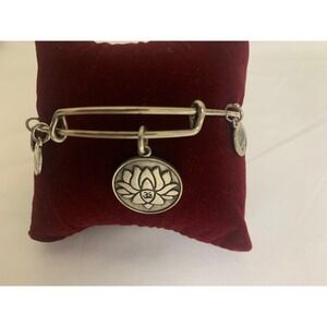 Alex and Ani Lotus Peace Petals Expandable Bangle Rafaelian Silver Om Charm#685
